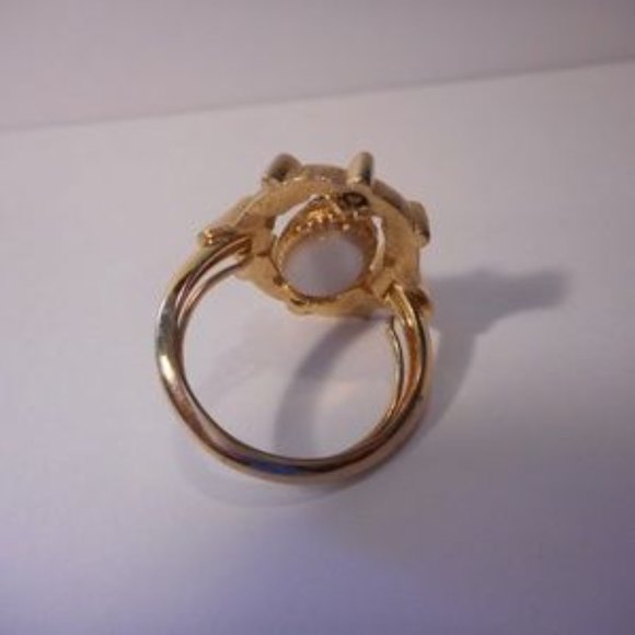 "Vintage Avon Convertible Ring Black White Size 7 " - Picture 5 of 7